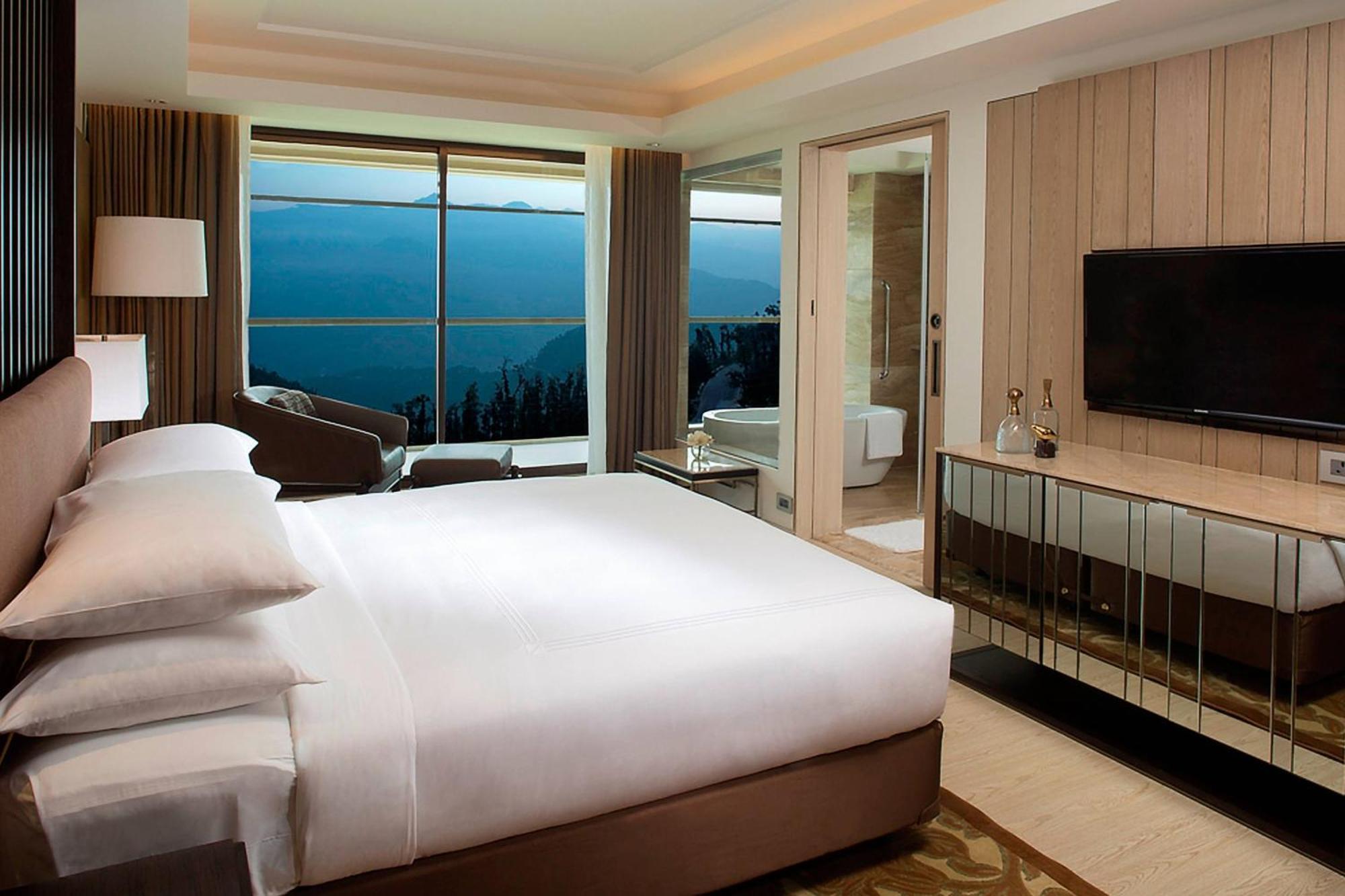 Jw Marriott Mussoorie Walnut Grove Resort & Spa Экстерьер фото